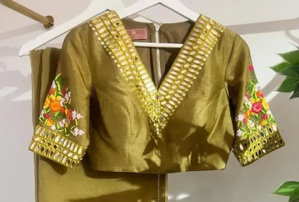 Mint Mirage – Pista Green Mirror Boat Neck Blouse