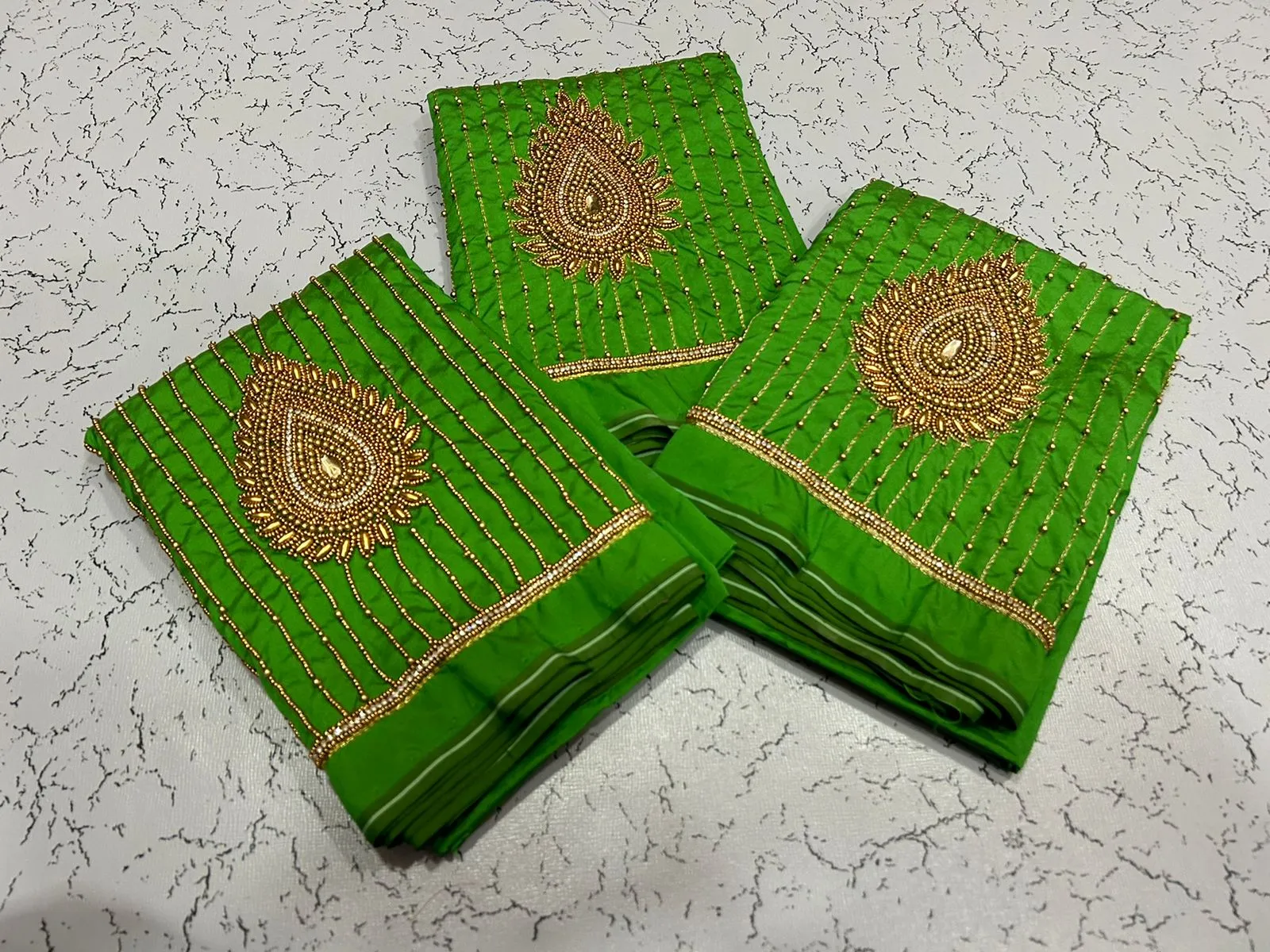 Elegant Tilakam Buti Lines Design Blouse – Latest Trend at Exclusive Offer!