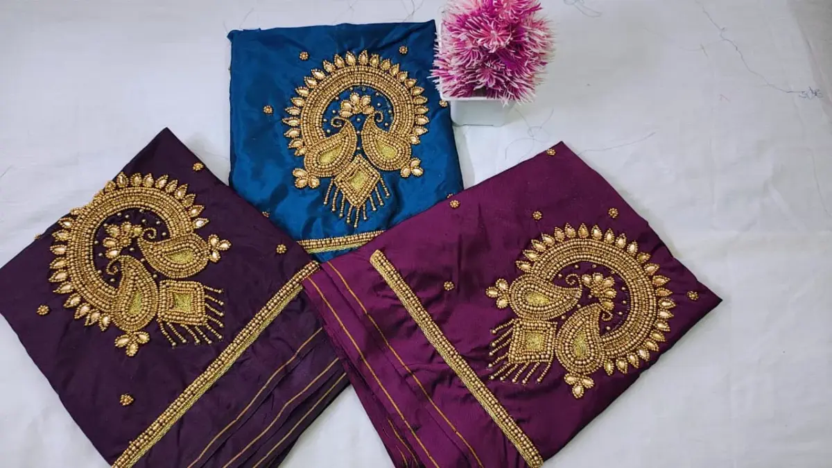 Graceful Moon Buti Aariwork Blouse – Elegant Beauty on Offer