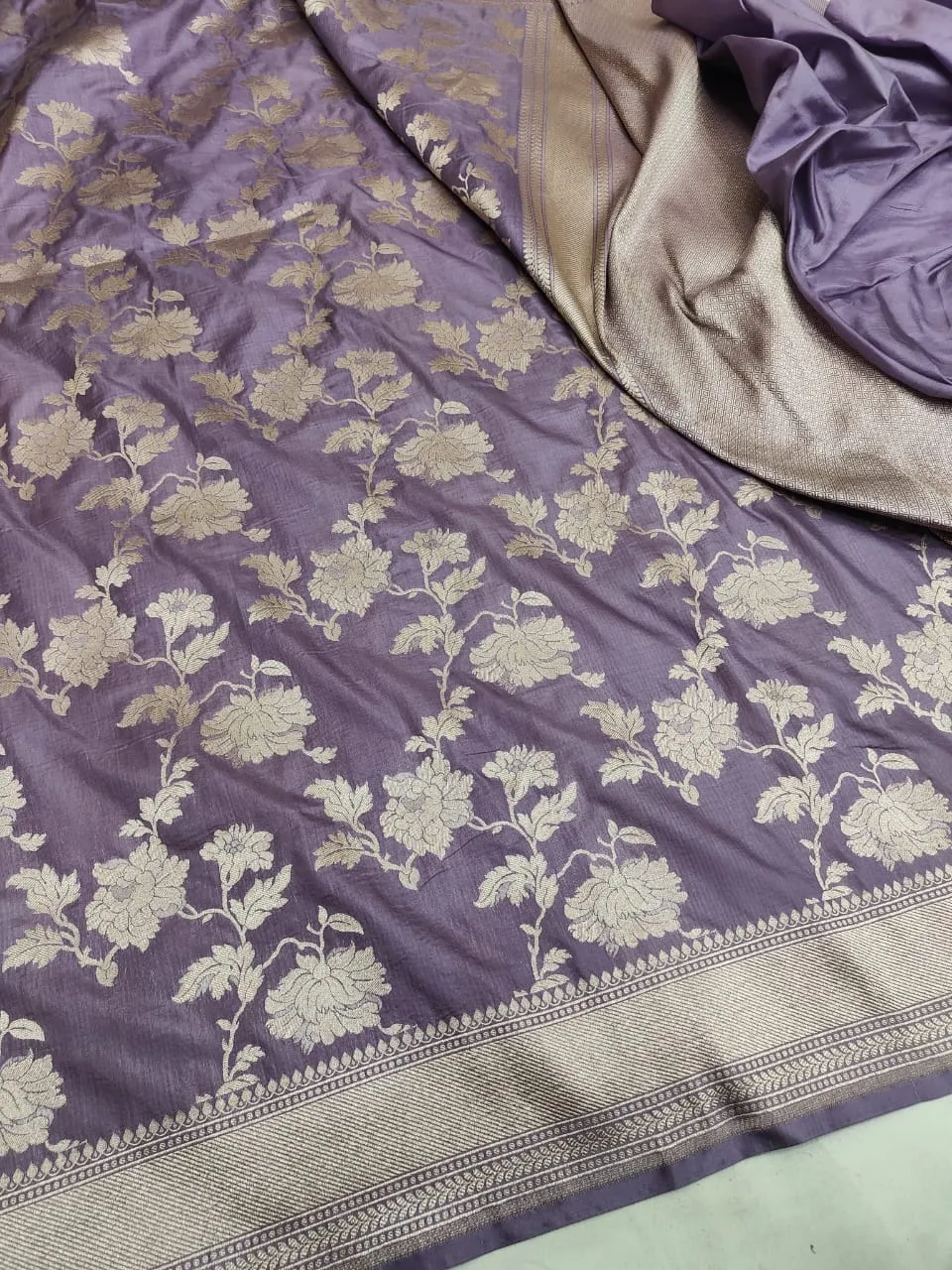 Exclusive Pure Banarasi Handloom Katan Silk Saree with Rich Golden Zari | Silk Mark Certified