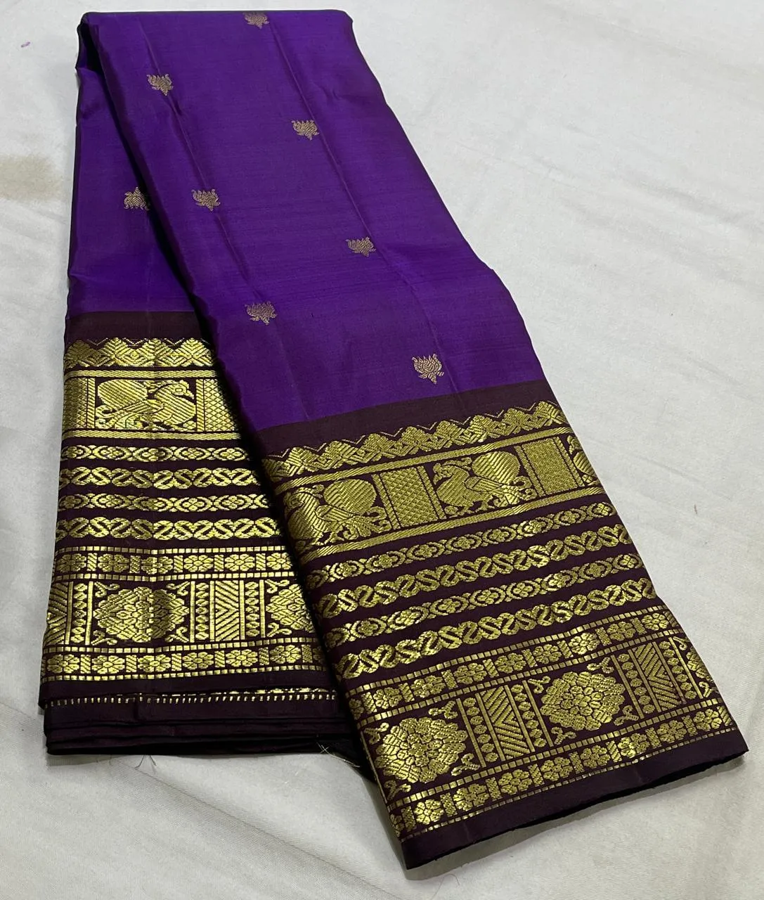 Luxury Kanchipuram Silk Saree with 1G+++ Pure Gold Zari Authentic Silk Mark Certified