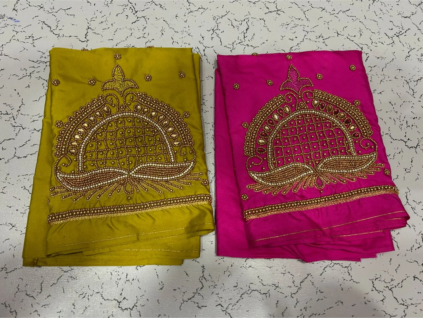 Timeless Charm: Checks Aariwork Blouse Now on Exclusive Offer!