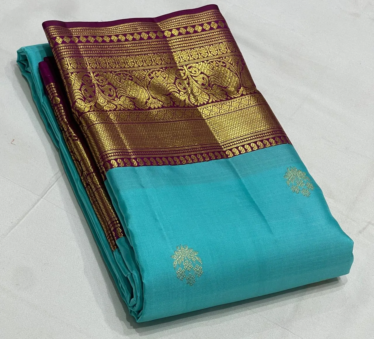 Royal Blue 100% Pure Kanchipuram Handloom Silk Saree Authentic Silk Mark Certified  2G++ Pure Zari Premium Pattu Saree - Image 3