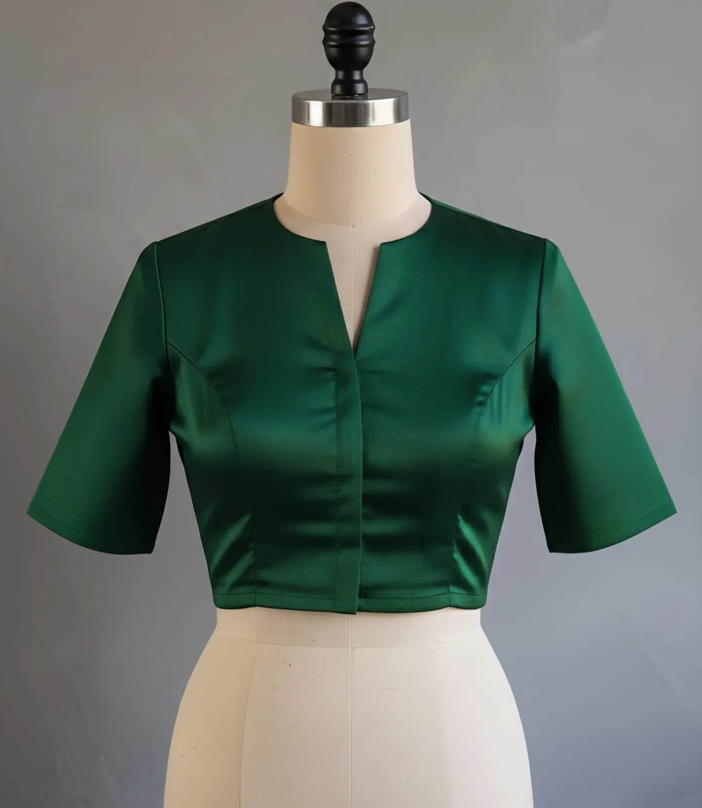 Elegant White Prince Cut Designer Blouse Trending Daily Wear Style 2025 - Image 3