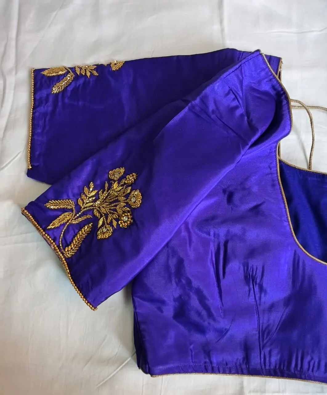 Blue Maggam Work Blouse for Sarees Lightweight Simple Design 2025 - Image 2